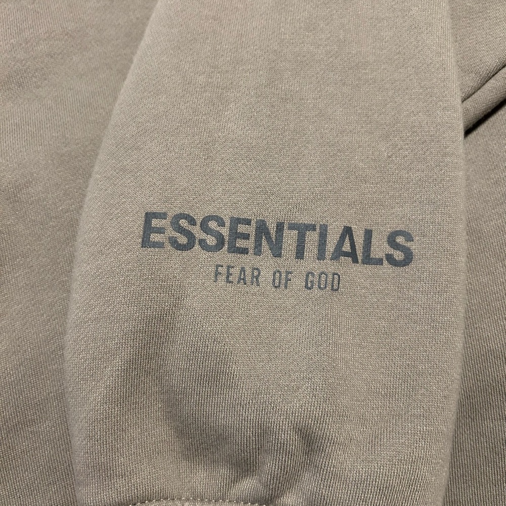 Fear of God Essentials Crewneck Sweater Taupe - Picture 4 of 6